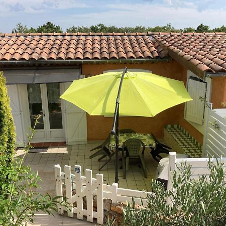 Les Chenes Chez Jo Et Aime Bed & Breakfast Regusse Luaran gambar