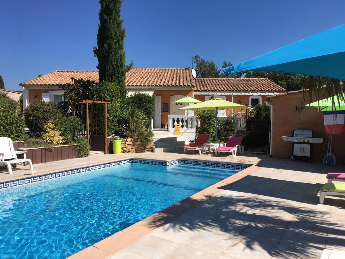 Les Chenes Chez Jo Et Aime Bed & Breakfast Regusse Luaran gambar