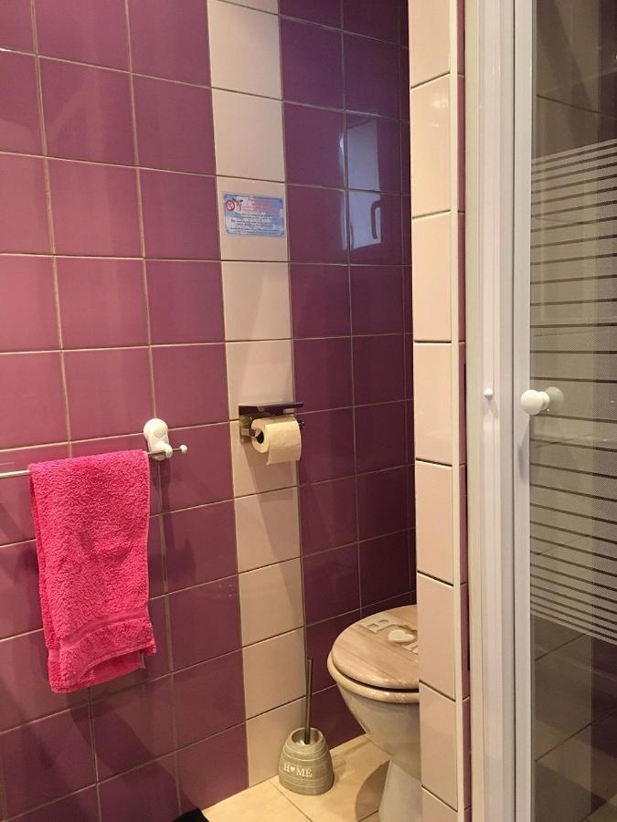 Les Chenes Chez Jo Et Aime Bed & Breakfast Regusse Luaran gambar